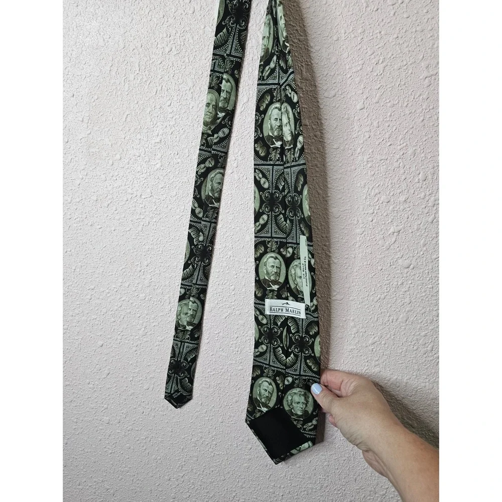 Ralph Marlin 2002 US Bills Money Currency Novelty Tie Green Black